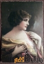 Антикварная открытка Девушка с обнаженным плечом