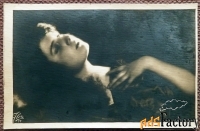 Антикварная открытка Спящая девушка