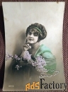 Антикварная открытка Красотка с кудряшками