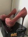 Телесно-розового приятного цвета туфли на платформе