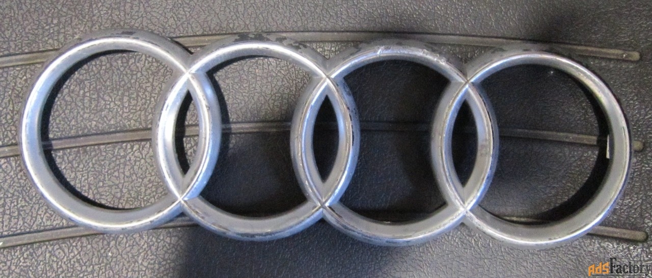 Эмблема Audi TT 8N