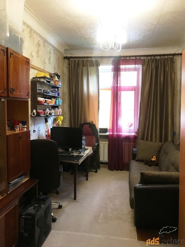 3 - комн. квартира, 79,6 м², 1/4 эт.