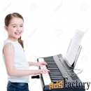 уроки игры на фортепиано и синтезаторе.