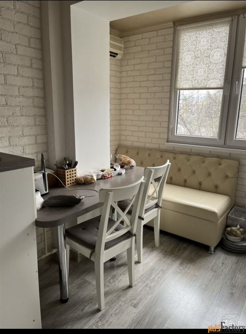 3 - комн. квартира, 65 м², 3/5 эт.