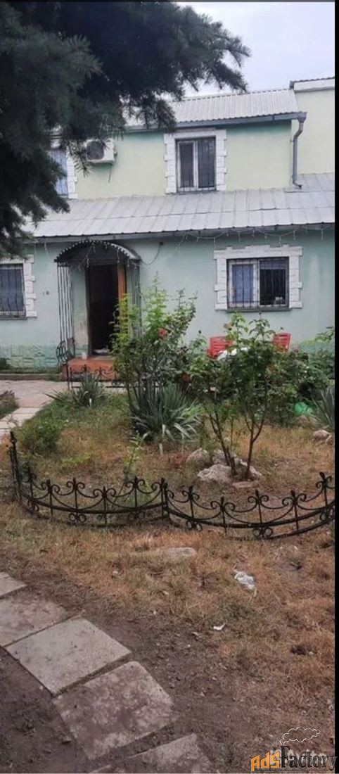 дом 161 м² на участке 4 сот.