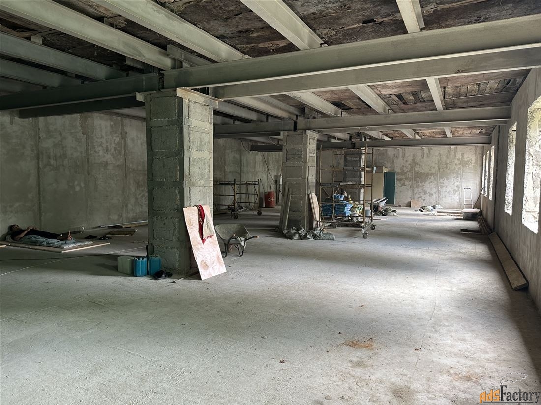 свободного назначения, 300 м²