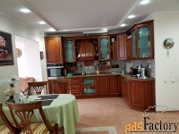 3 - комн.  квартира, 160 м², 2/5 эт.