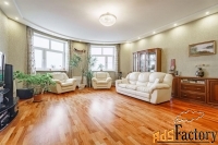 3 - комн.  квартира, 94 м², 8/9 эт.