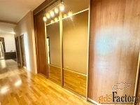 3 - комн.  квартира, 138 м², 4/25 эт.