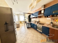 3 - комн.  квартира, 138 м², 4/25 эт.