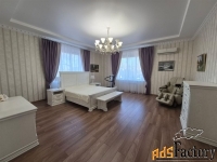 дом 1200 м² на участке 22 сот.