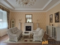 дом 1200 м² на участке 22 сот.