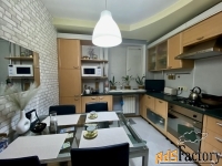 4 - комн.  квартира, 90 м², 1/5 эт.