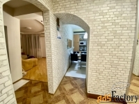 4 - комн.  квартира, 90 м², 1/5 эт.