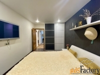 4 - комн.  квартира, 90 м², 1/5 эт.