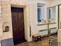 5 - комн.  квартира, 182 м², 1/3 эт.