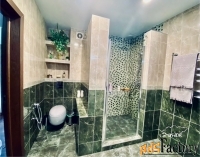 5 - комн.  квартира, 182 м², 1/3 эт.