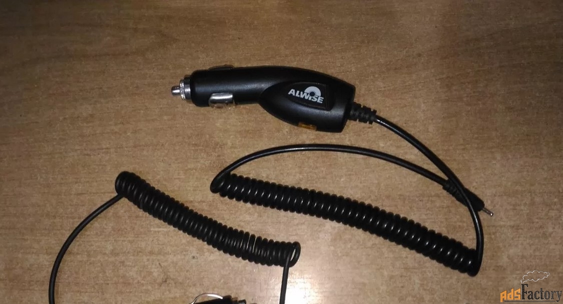 Автомобильная зарядка для NOKIA