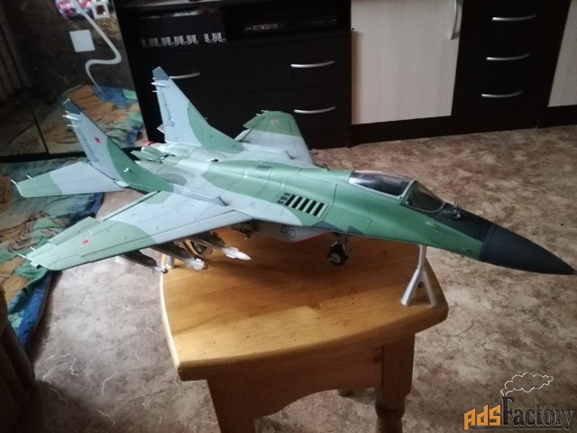 Продаю Комплект ДеАгостини для сборки модели самолета МИГ-29 (250 эл
