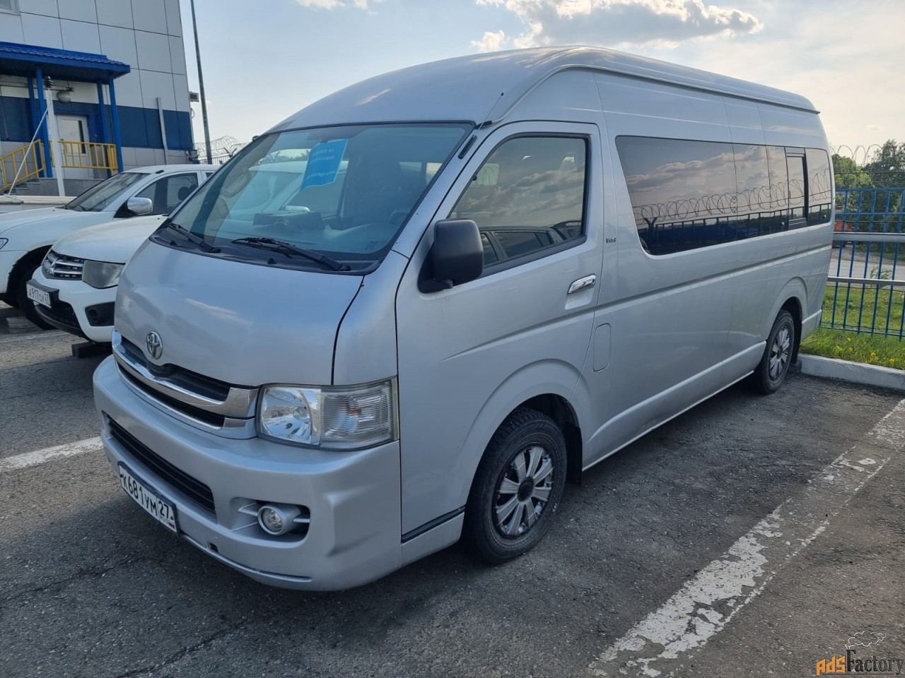 автобус toyota hiace trh223l-lemnkx