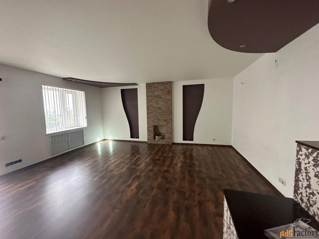 3 - комн. квартира, 151.6 м², 5/5 эт.
