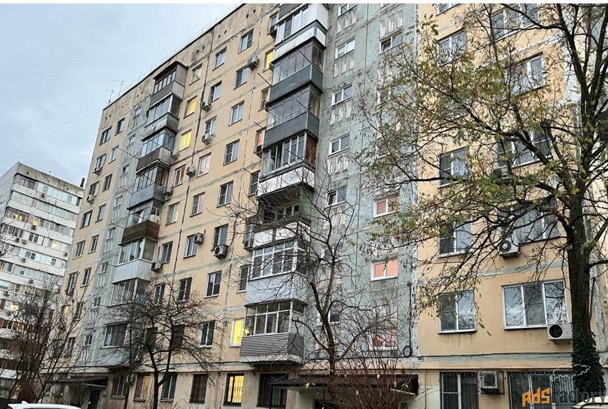 6 - комн. квартира, 111 м², 1/9 эт.