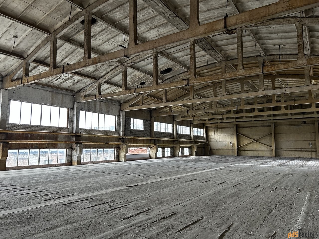 свободного назначения, 1800 м²