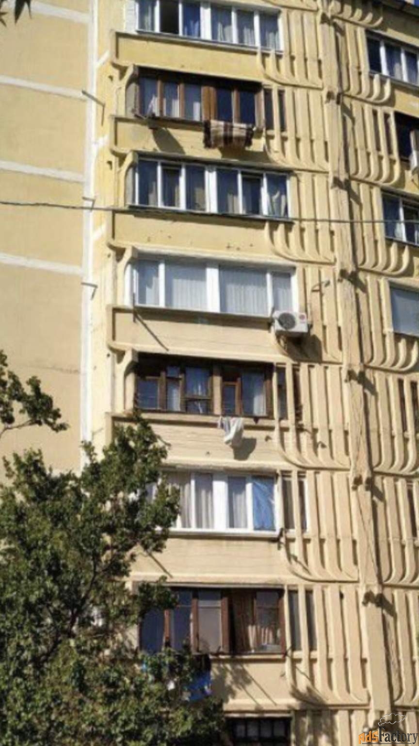3 - комн. квартира, 42 м², 3/9 эт.