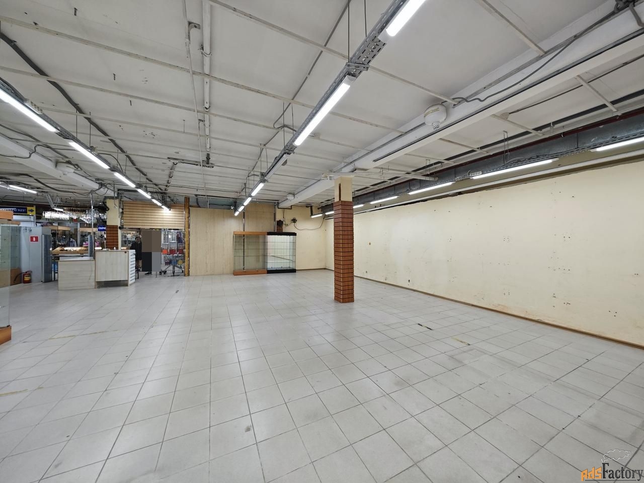 торговое помещение, 500 м²
