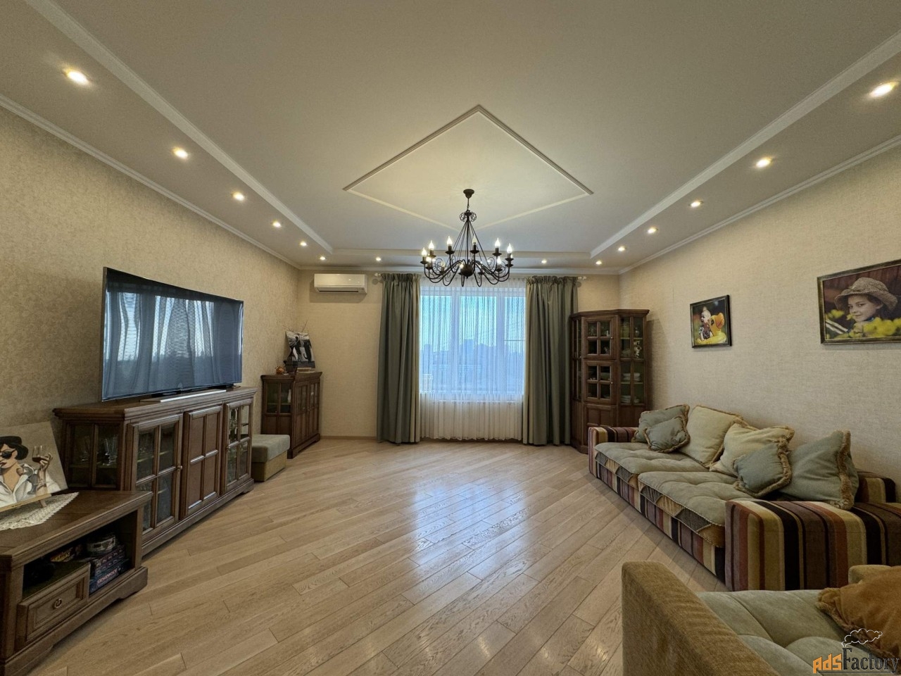 5 - комн. квартира, 170.4 м², 9/15 эт.
