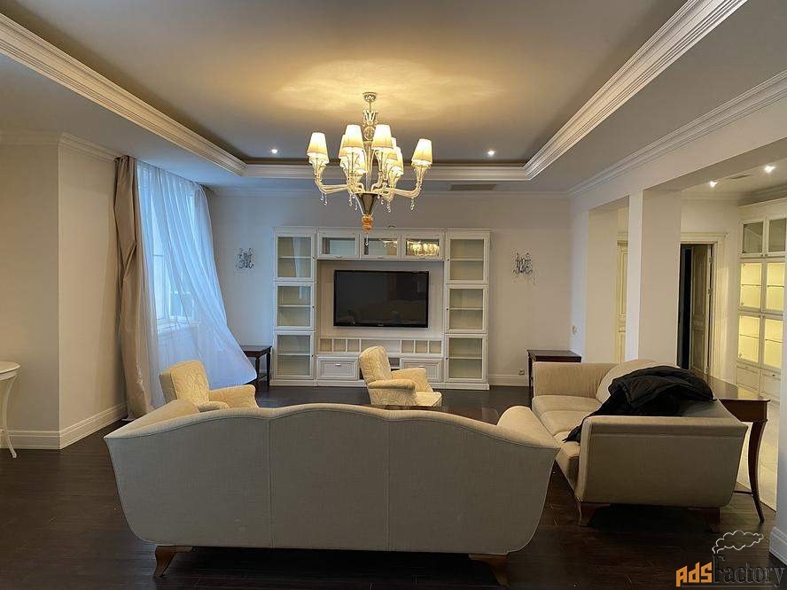 3 - комн. квартира, 164.1 м², 3/4 эт.