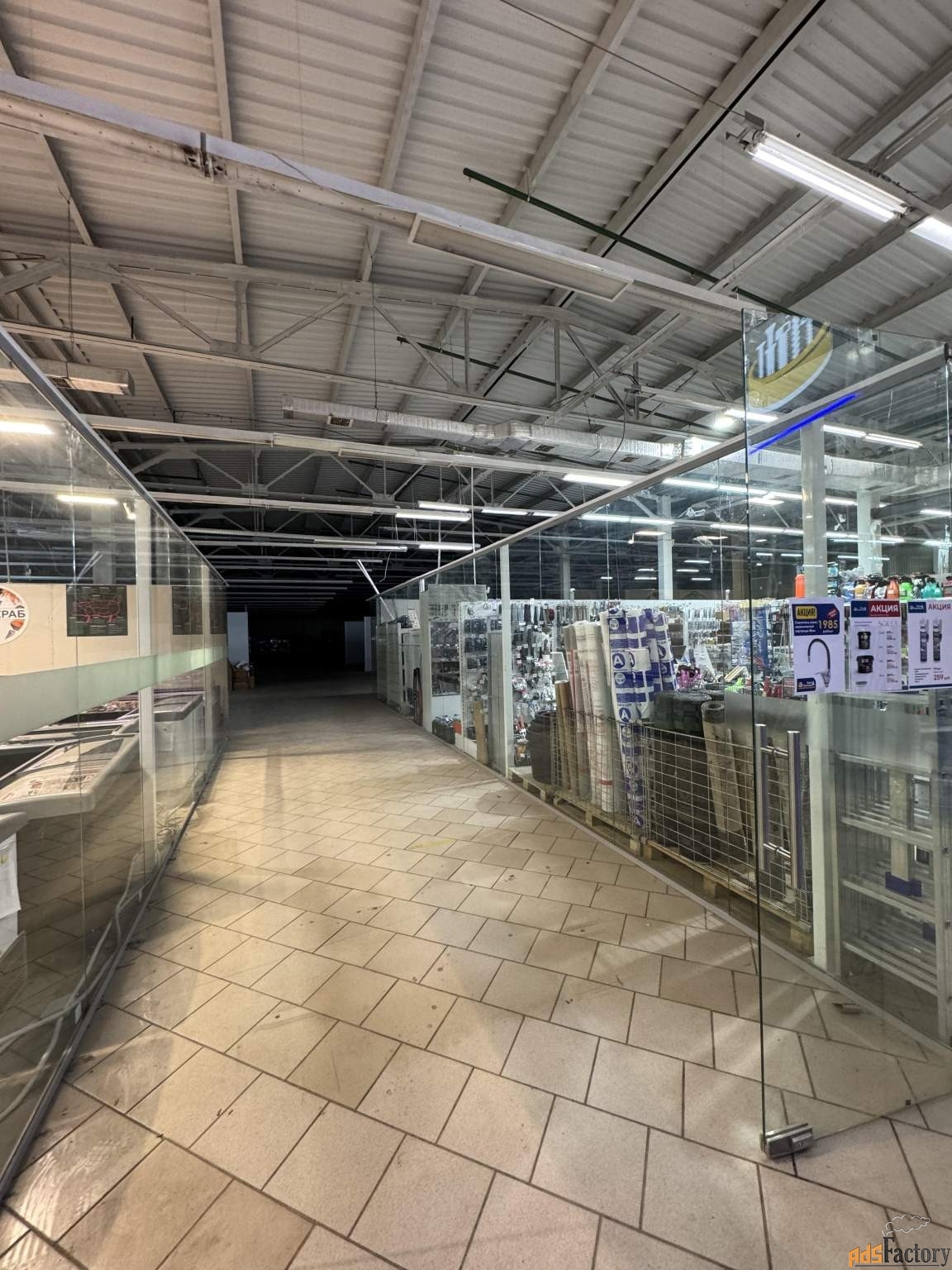 торговое помещение, 3600 м²
