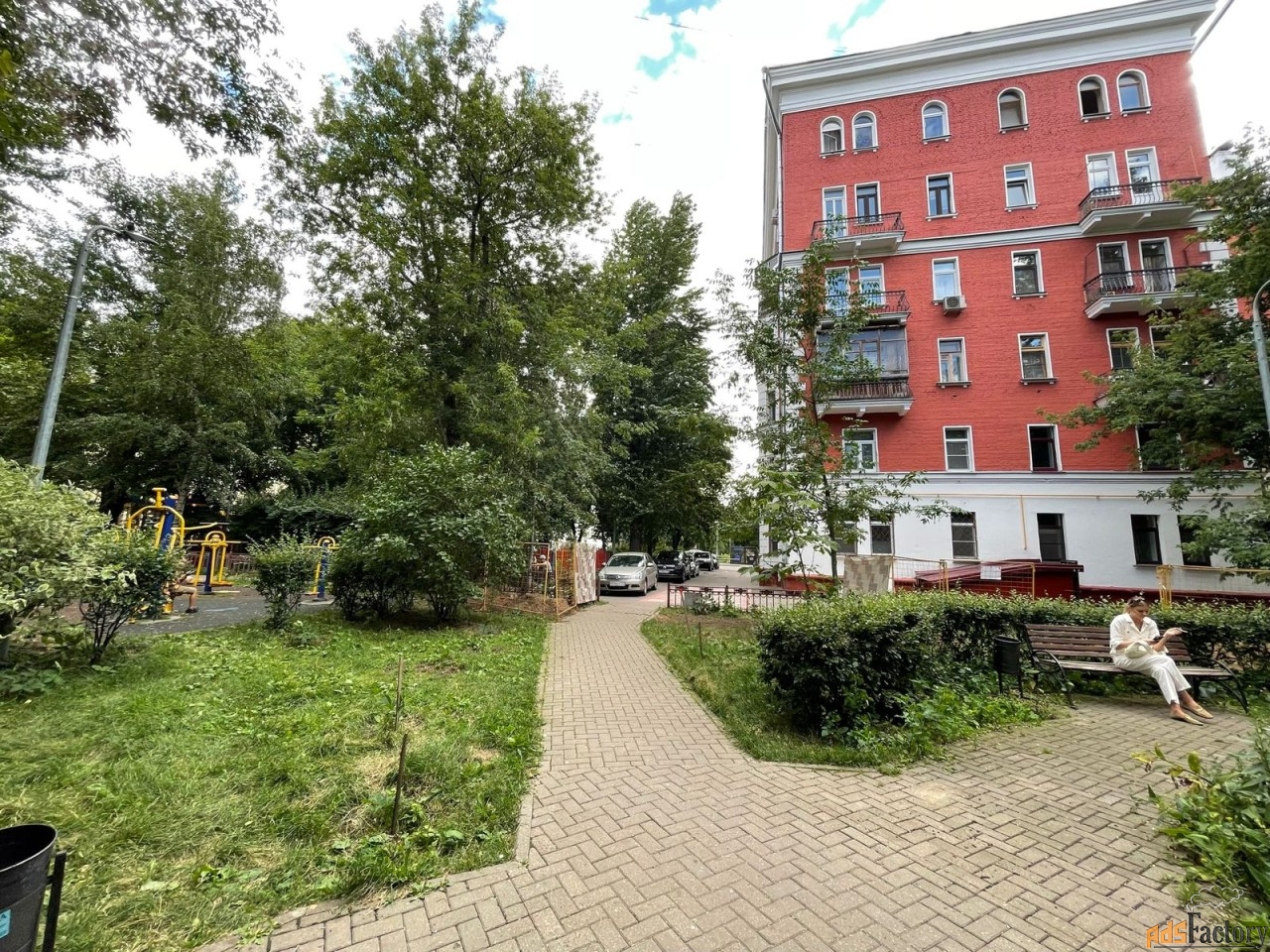 3 - комн.  квартира, 70 м², 5/6 эт.