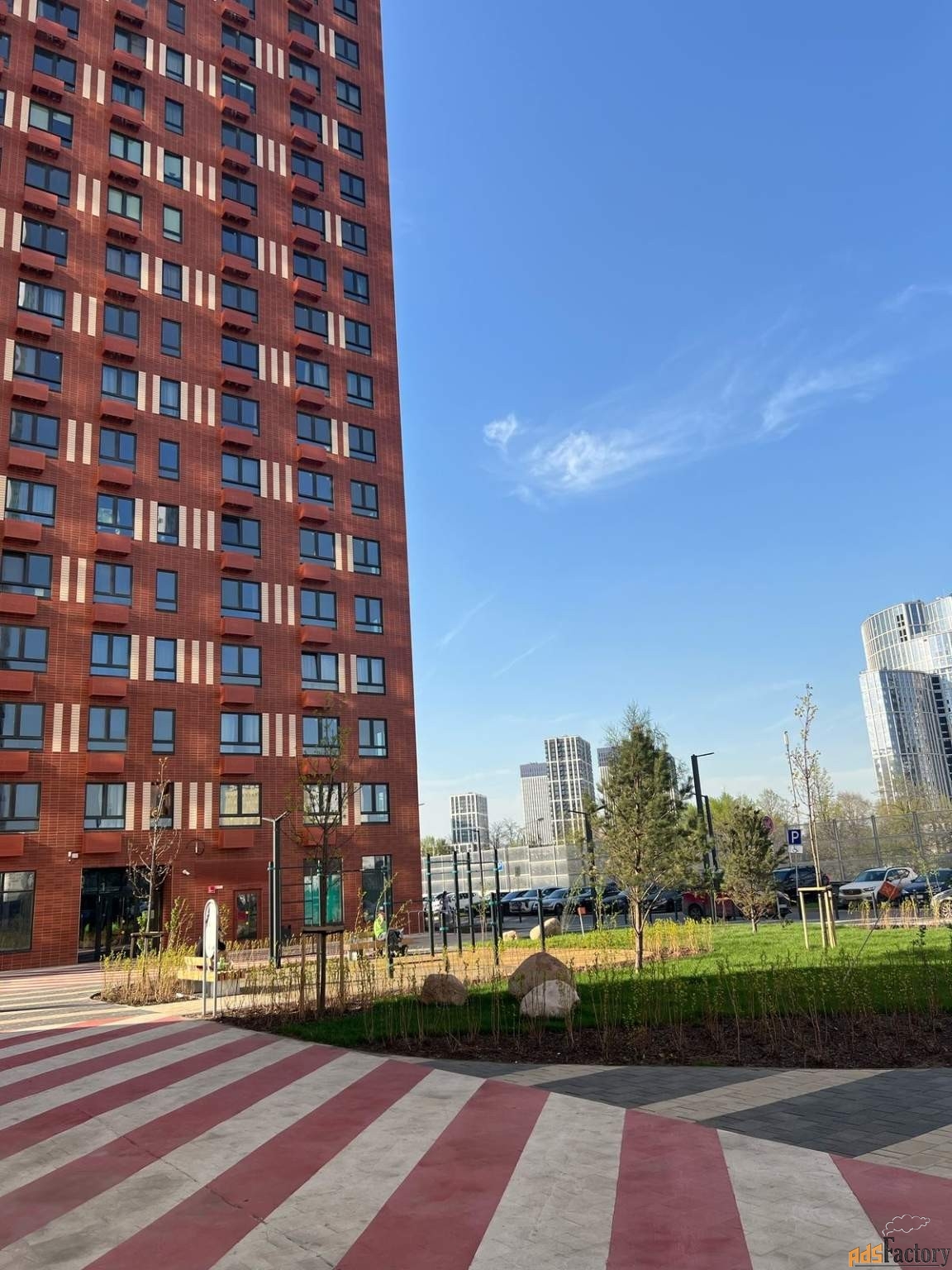 3 - комн.  квартира, 61.1 м², 18/33 эт.