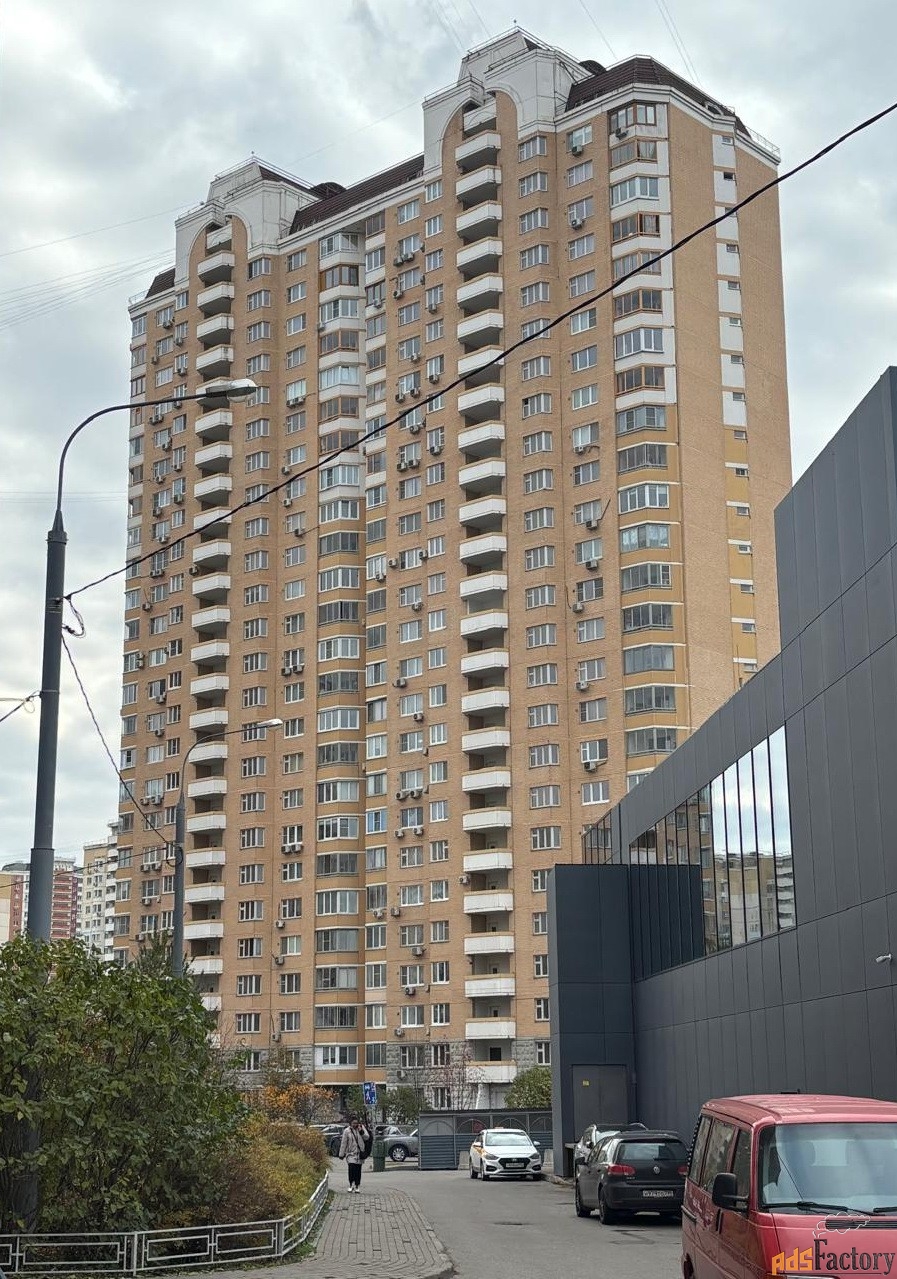 3 - комн.  квартира, 131 м², 25/25 эт.