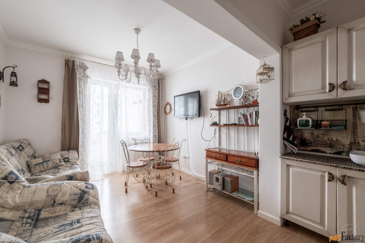 2 - комн. квартира, 56 м², 6/18 эт.
