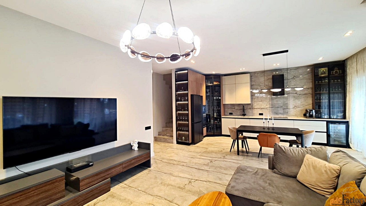 коттедж 186 м² на участке 3 сот.