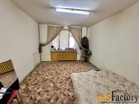 2 - комн.  квартира, 42 м², 1/9 эт.