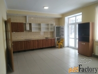 дом 240 м² на участке 1 сот.