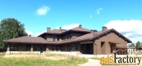 дом 1364.8 м² на участке 80 сот.