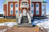 коттедж 1360 м² на участке 99 сот.