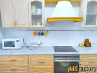3 - комн.  квартира, 80.4 м², 1/1 эт.