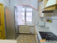 3 - комн.  квартира, 80.4 м², 1/1 эт.