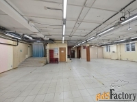 торговое помещение, 1300 м²