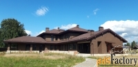 дом 1364.8 м² на участке 80 сот.