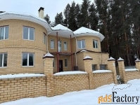 коттедж 833.7 м² на участке 15.21 сот.