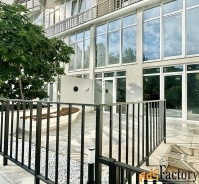 3 - комн.  квартира, 133.5 м², 1/13 эт.