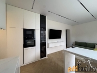2 - комн.  квартира, 83 м², 1/2 эт.