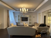 3 - комн.  квартира, 164.1 м², 3/4 эт.