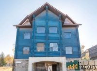 коттедж 629 м² на участке 20 сот.